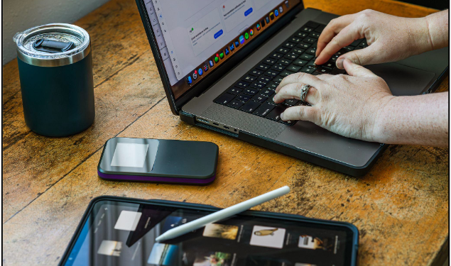 TravlFi Intros Travel-Friendly JourneyGo 5G Mobile Hotspot